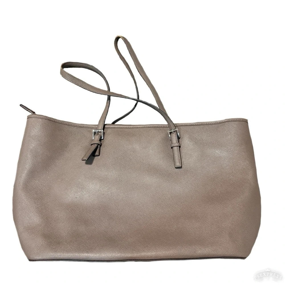 Michael Kors Jet Set Travel Saffiano leather tote bag